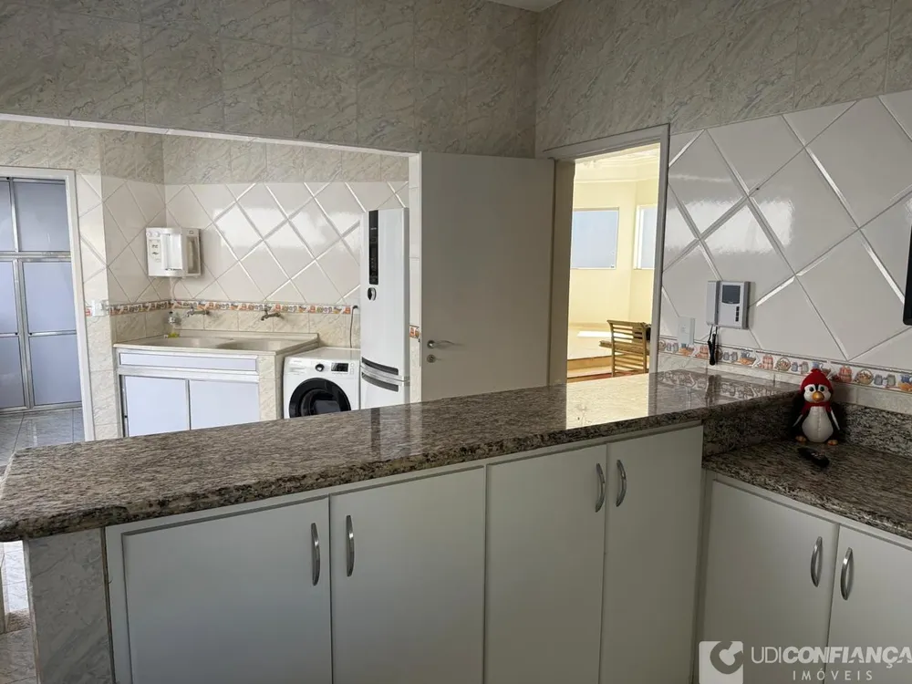 Casa, 3 quartos, 226 m² - Foto 5