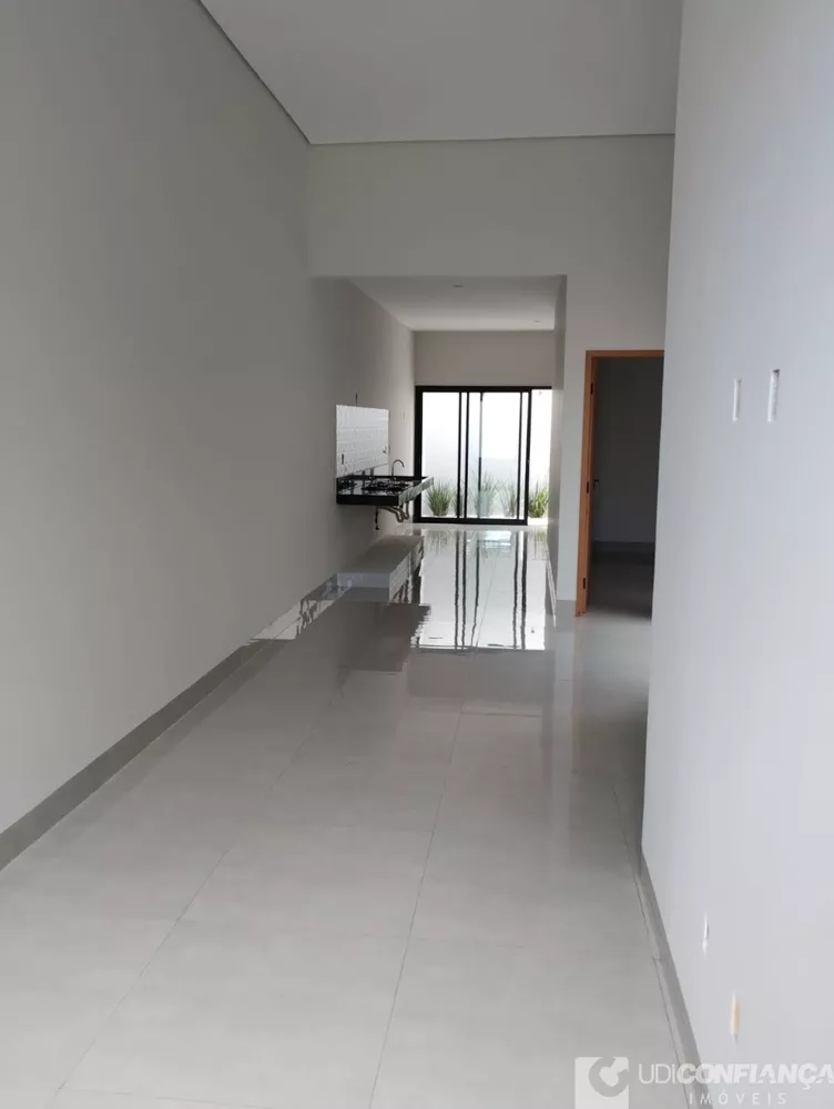 Casa à venda com 1 quarto, 80m² - Foto 1