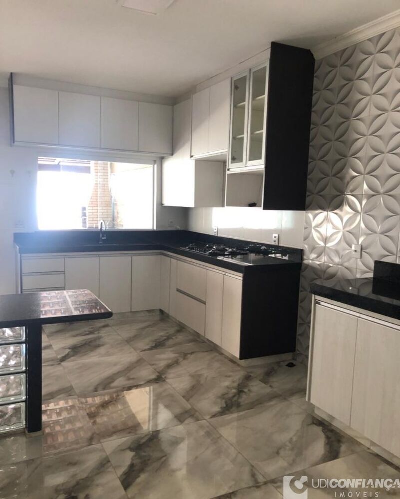 Casa, 4 quartos, 186 m² - Foto 4