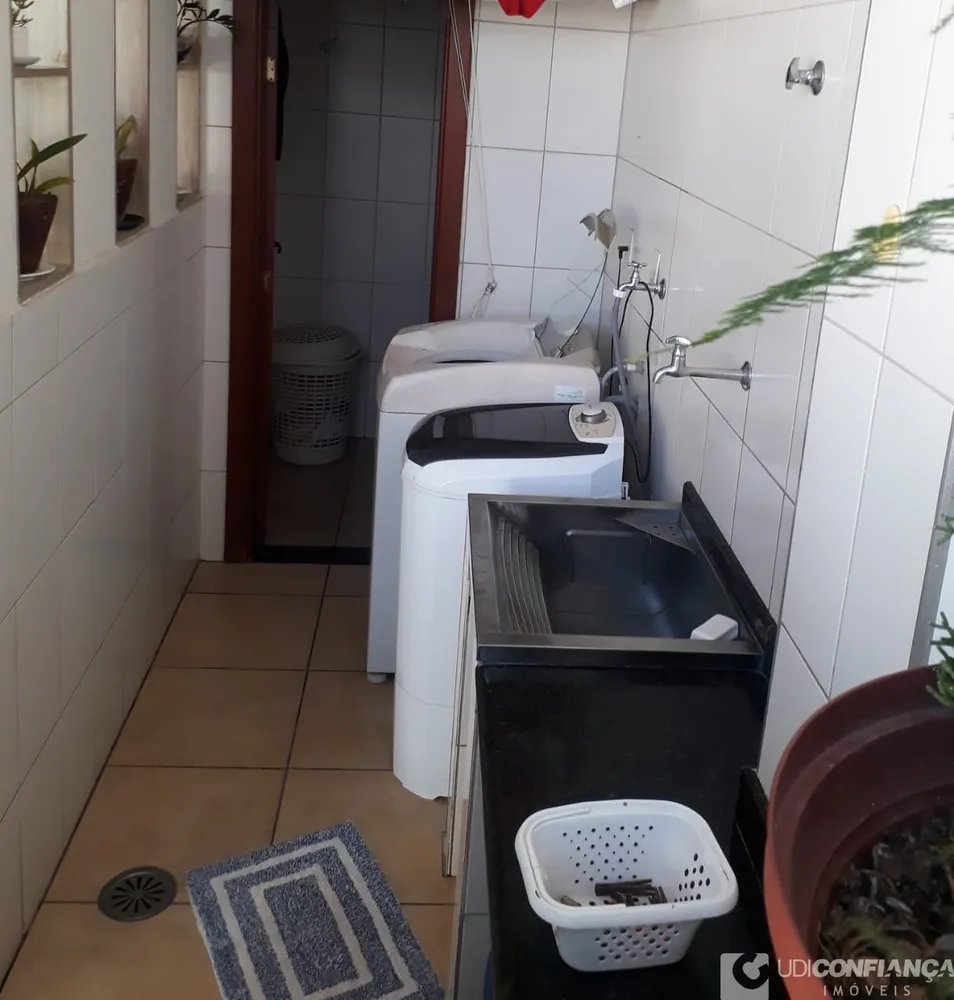 Casa, 3 quartos, 245 m² - Foto 4
