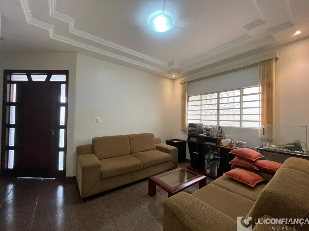Casa, 3 quartos, 245 m² - Foto 11