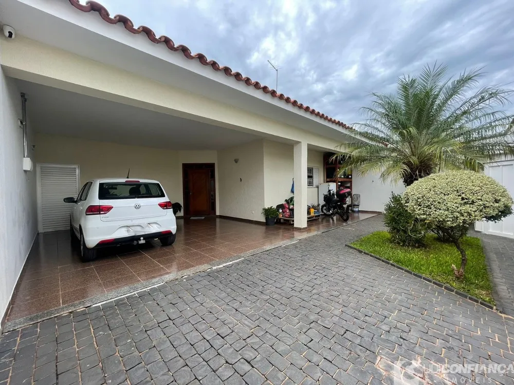 Casa, 3 quartos, 245 m² - Foto 2