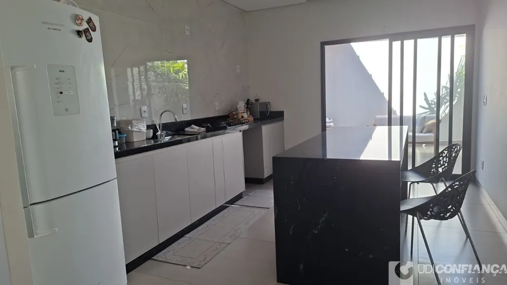 Sobrado, 3 quartos, 193 m² - Foto 2