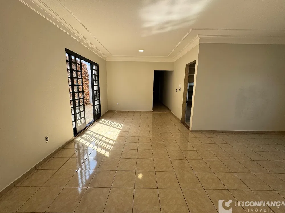 Casa, 3 quartos, 262 m² - Foto 3