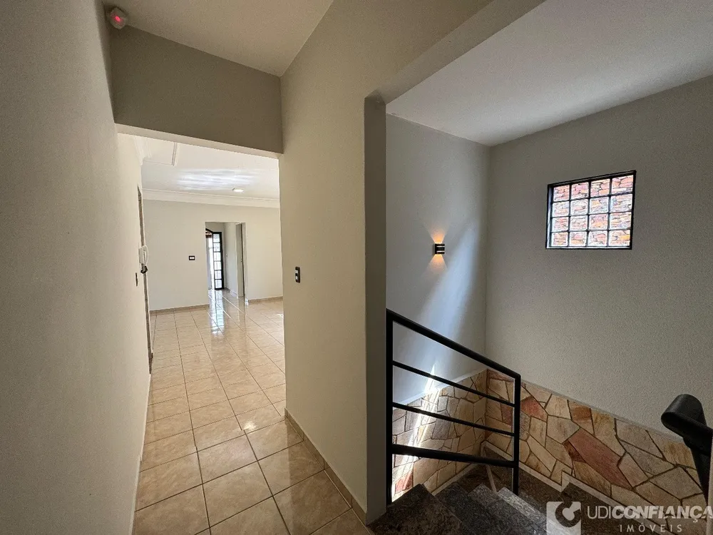 Casa, 3 quartos, 262 m² - Foto 2