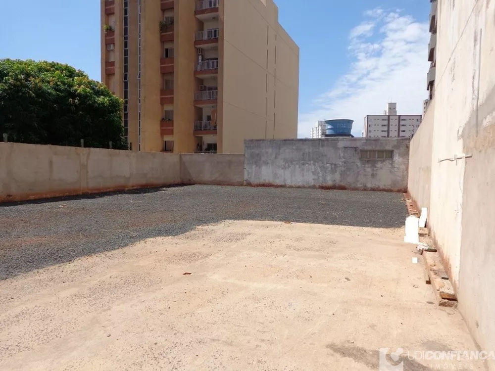 Terreno à venda, 701m² - Foto 3