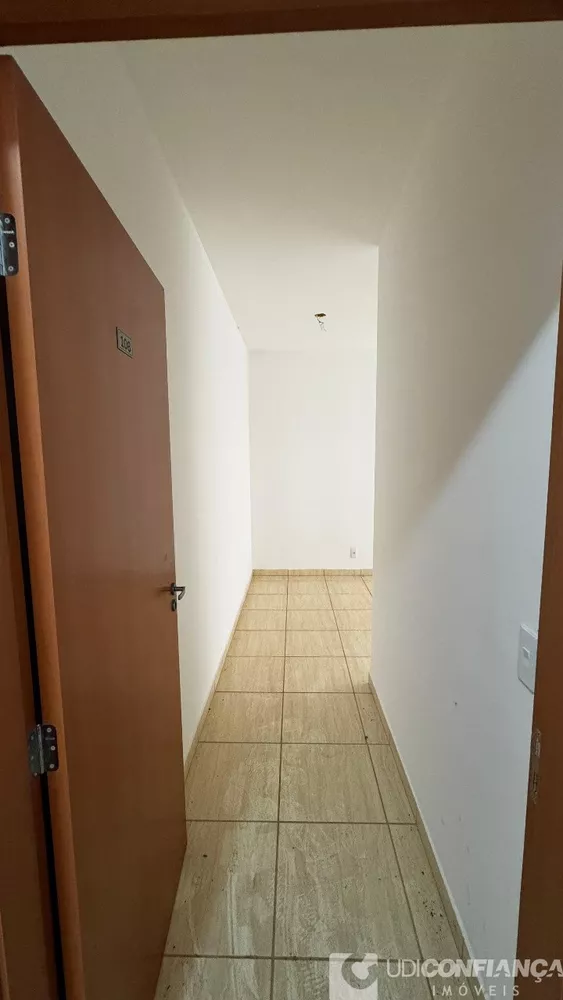 Apartamento à venda com 2 quartos, 47m² - Foto 2