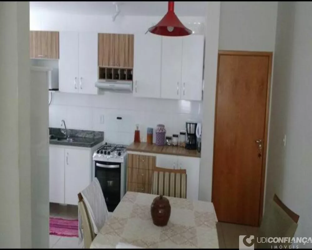 Apartamento à venda com 2 quartos, 47m² - Foto 3