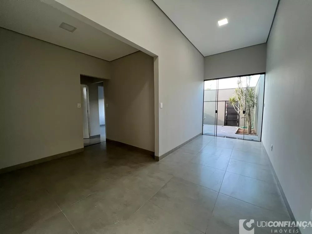 Casa à venda com 3 quartos, 130m² - Foto 3