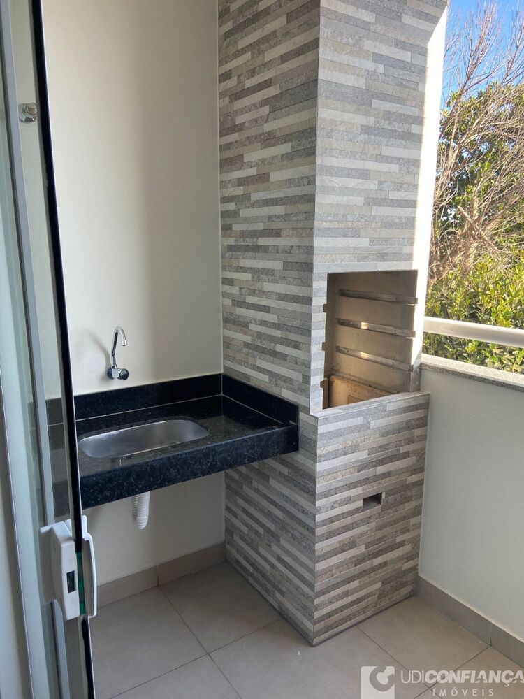 Apartamento à venda com 2 quartos, 65m² - Foto 1