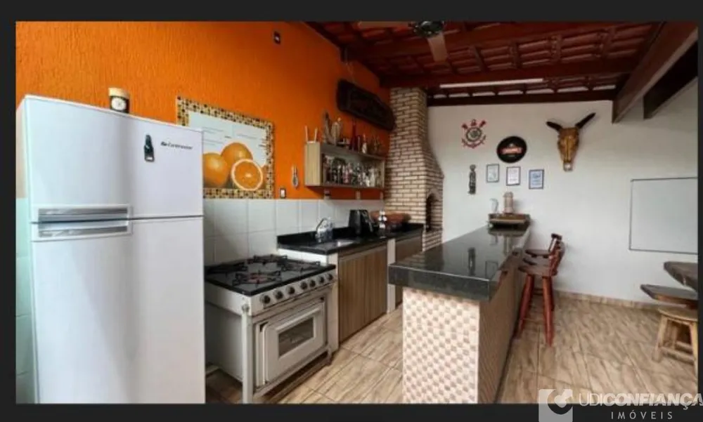 Casa, 3 quartos, 173 m² - Foto 1