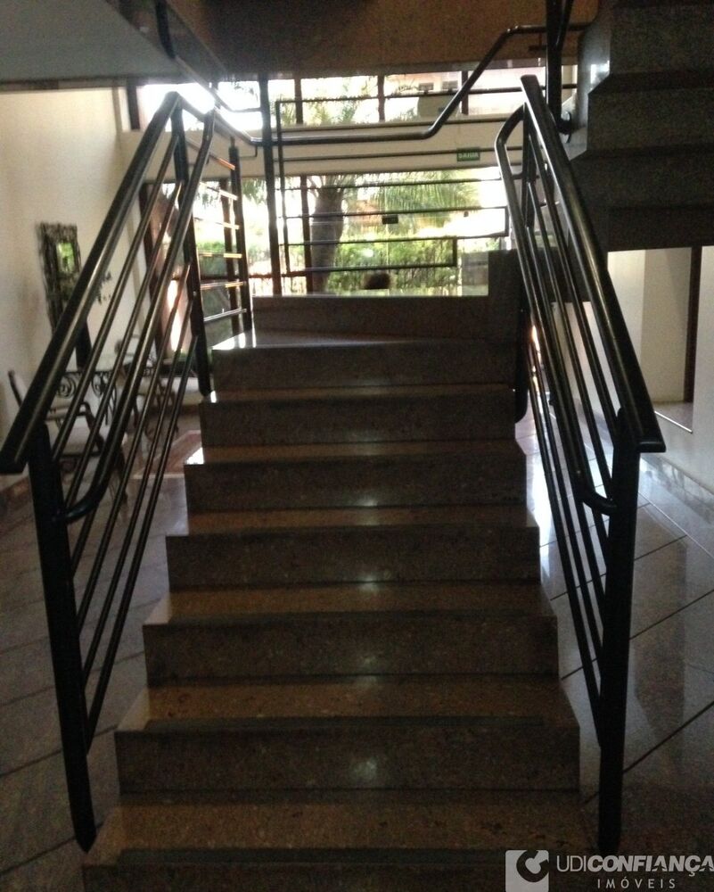 Apartamento, 3 quartos, 221 m² - Foto 2