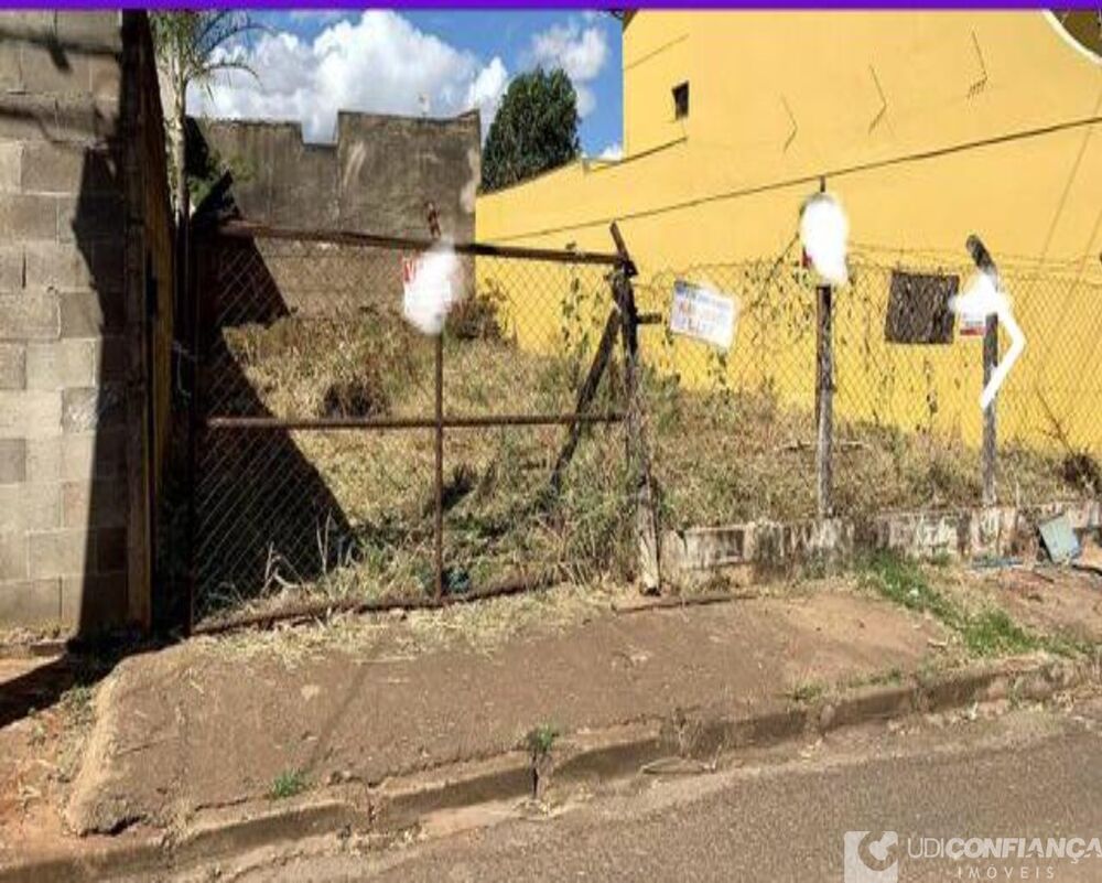 Terreno à venda, 379m² - Foto 1