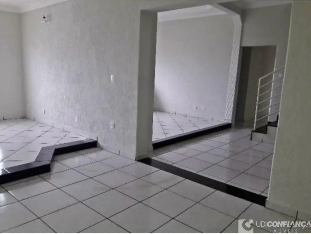 Casa, 3 quartos, 200 m² - Foto 6
