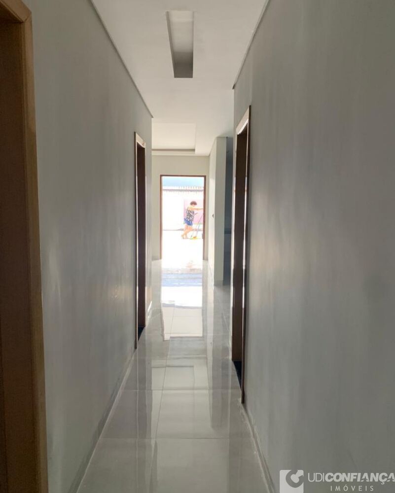 Casa à venda com 4 quartos, 240m² - Foto 7