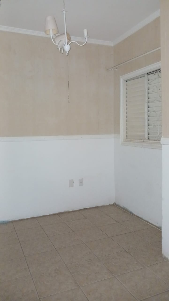 Casa Comercial para alugar com 4 quartos, 170m² - Foto 3