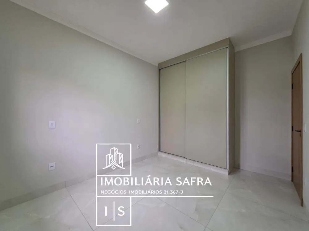 Casa, 3 quartos, 131 m² - Foto 2