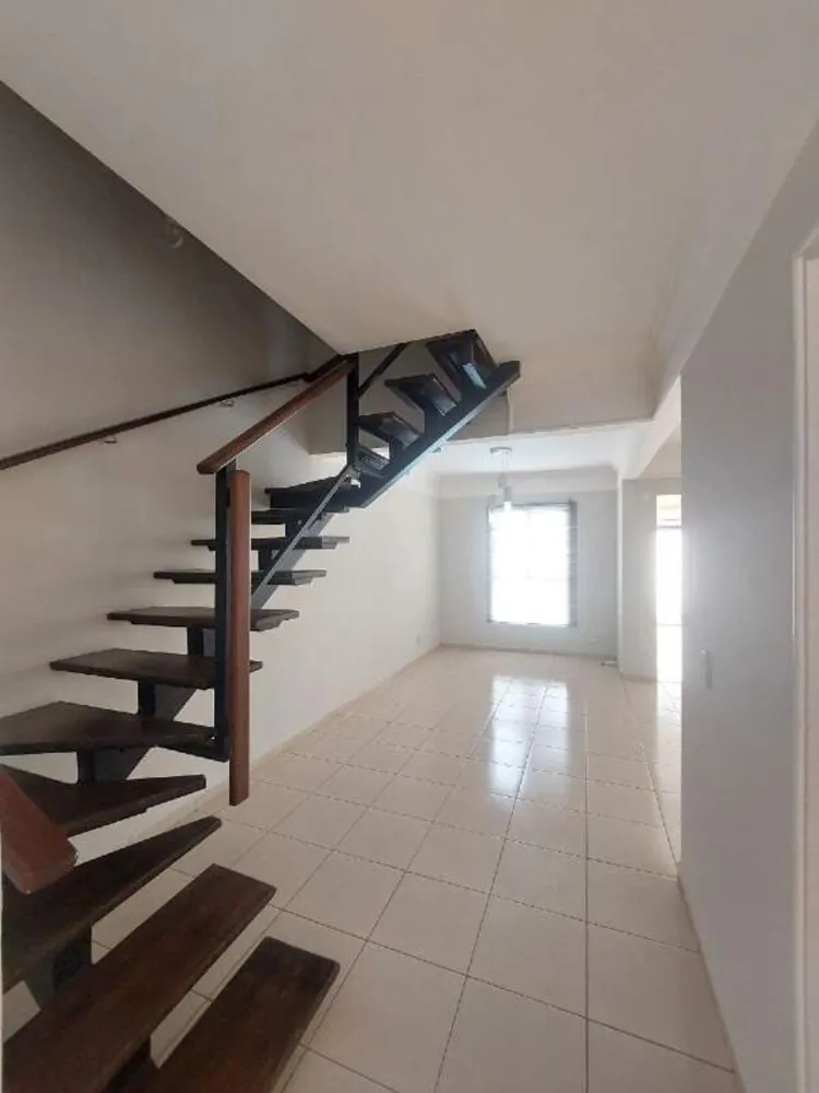 Sobrado, 4 quartos, 200 m² - Foto 1