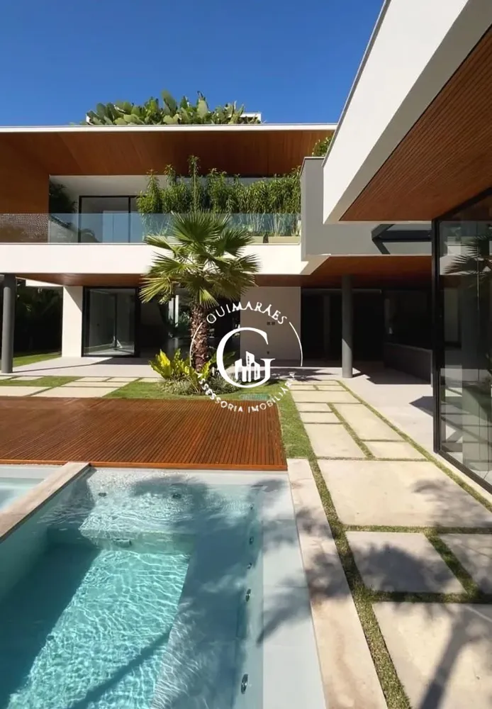 Casa, 5 quartos, 1300 m² - Foto 1