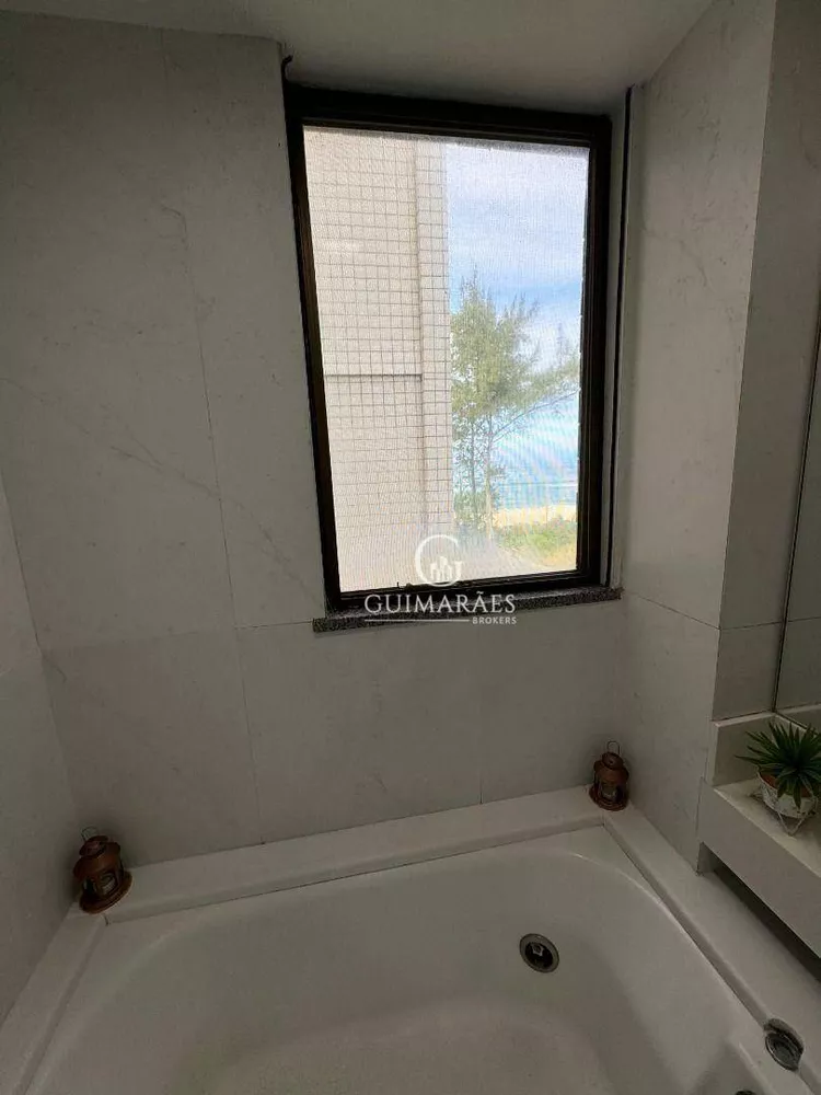 Cobertura, 3 quartos, 210 m² - Foto 2