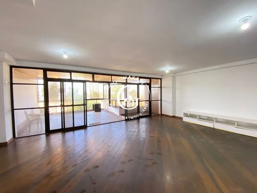 Apartamento, 3 quartos, 184 m² - Foto 1