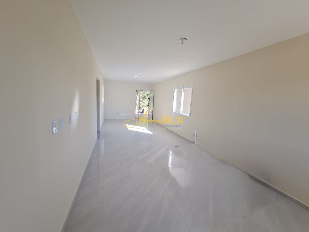 Casa à venda com 3 quartos, 120m² - Foto 3