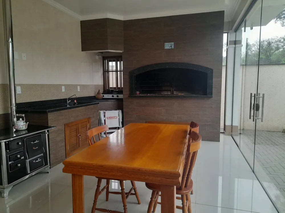 Casa, 3 quartos, 310 m² - Foto 2