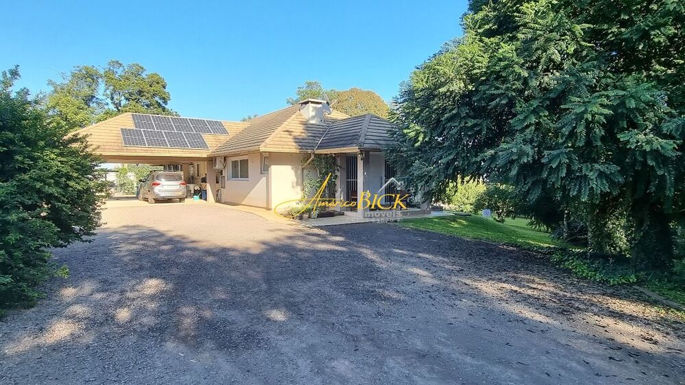 Sítio à venda com 3 quartos, 369m² - Foto 1