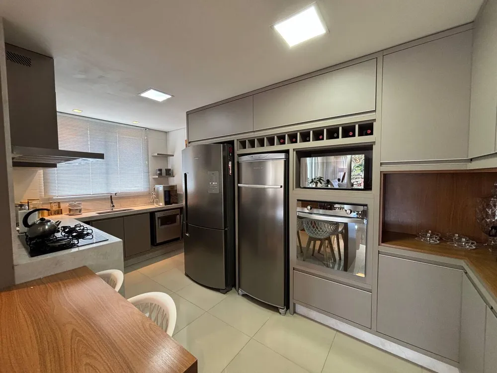 Apartamento, 3 quartos, 200 m² - Foto 1