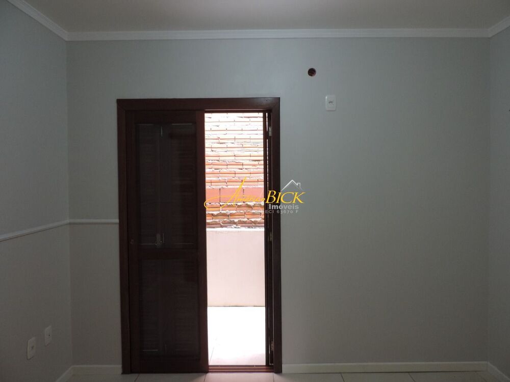 Apartamento à venda com 2 quartos, 86m² - Foto 3