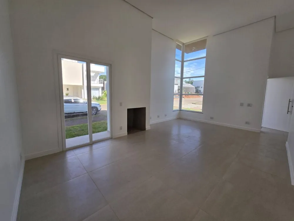 Casa, 3 quartos, 208 m² - Foto 1