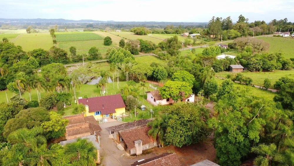 Sítio, 3 quartos, 21 hectares - Foto 1