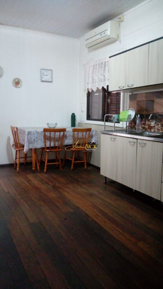 Casa à venda com 3 quartos, 100m² - Foto 2