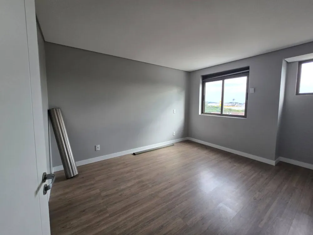 Apartamento, 3 quartos, 206 m² - Foto 2