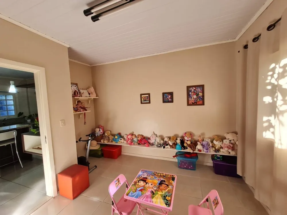 Casa, 4 quartos, 290 m² - Foto 1