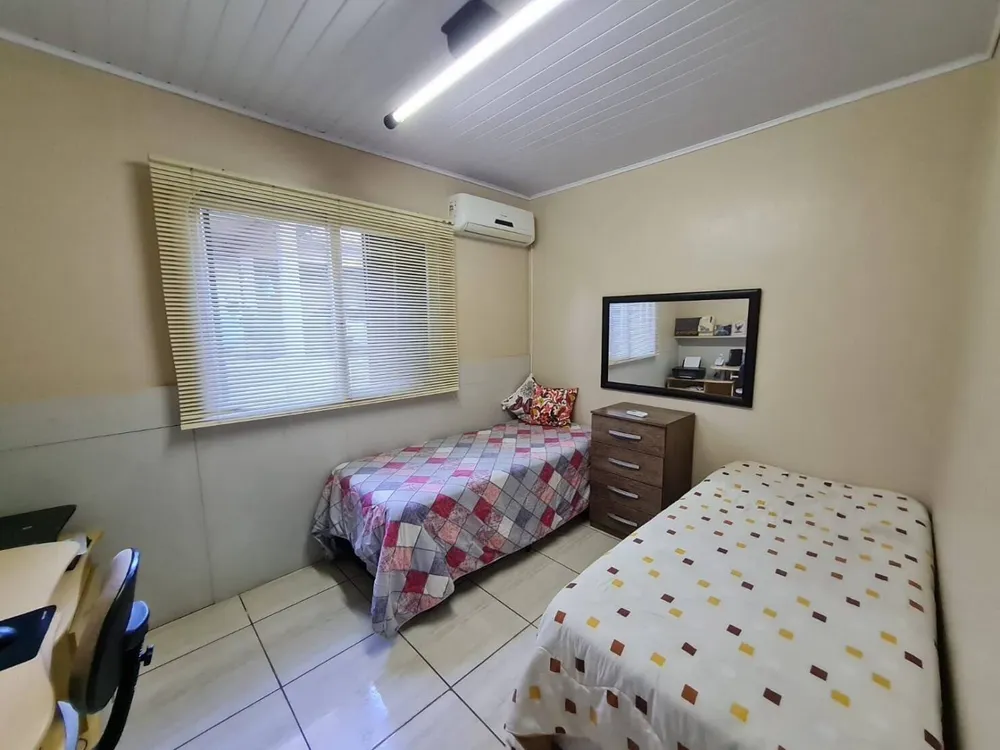 Casa, 4 quartos, 290 m² - Foto 2