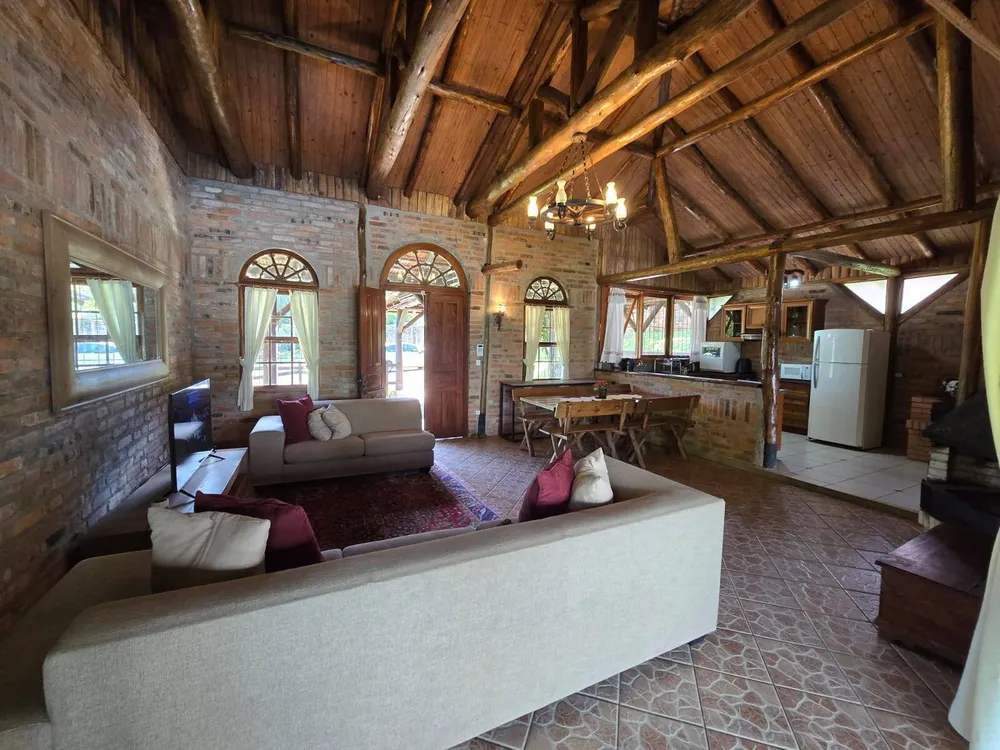 Casa, 3 quartos, 303 m² - Foto 1