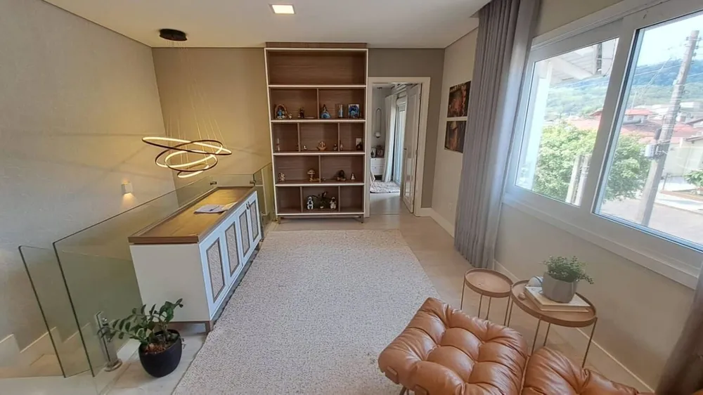 Casa, 3 quartos, 235 m² - Foto 2