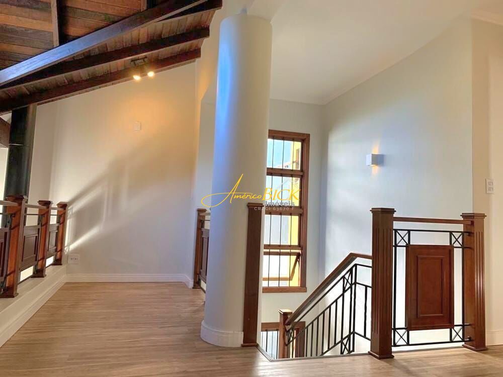 Casa à venda com 3 quartos, 350m² - Foto 2