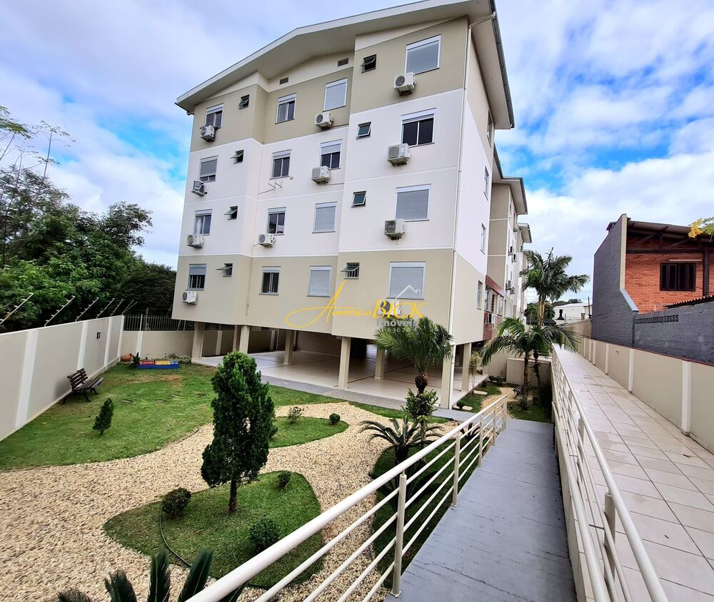 Apartamento à venda com 2 quartos, 61m² - Foto 1
