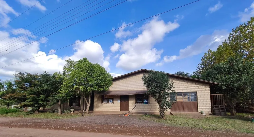 Chácara, 3 quartos, 4840 m² - Foto 1