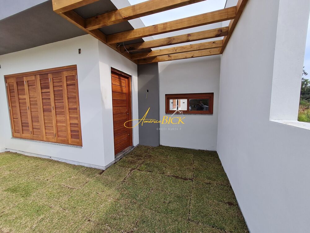 Casa à venda com 2 quartos, 71m² - Foto 2