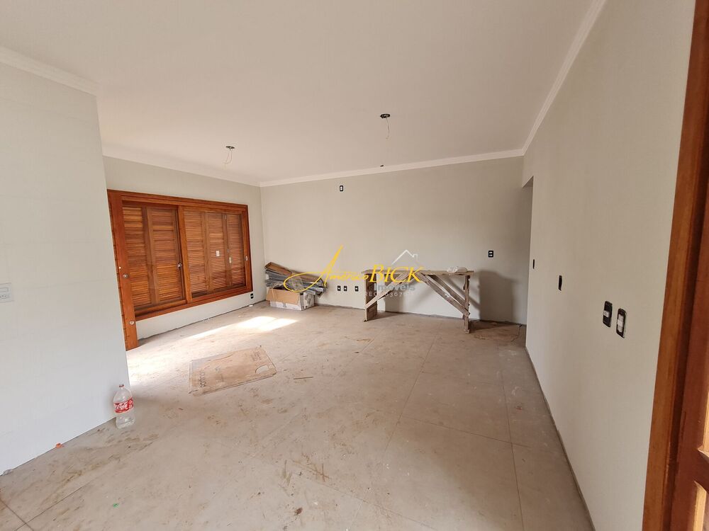 Casa à venda com 2 quartos, 71m² - Foto 4