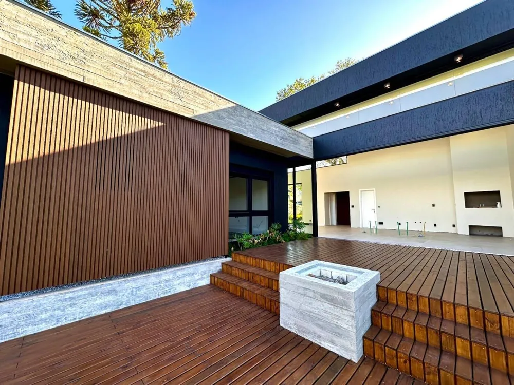 Casa, 3 quartos, 219 m² - Foto 2
