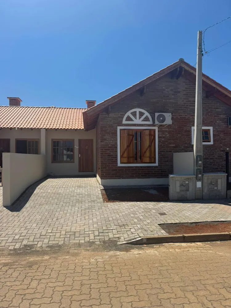 Casa, 2 quartos, 60 m² - Foto 1