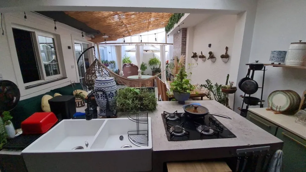 Casa, 3 quartos, 241 m² - Foto 2