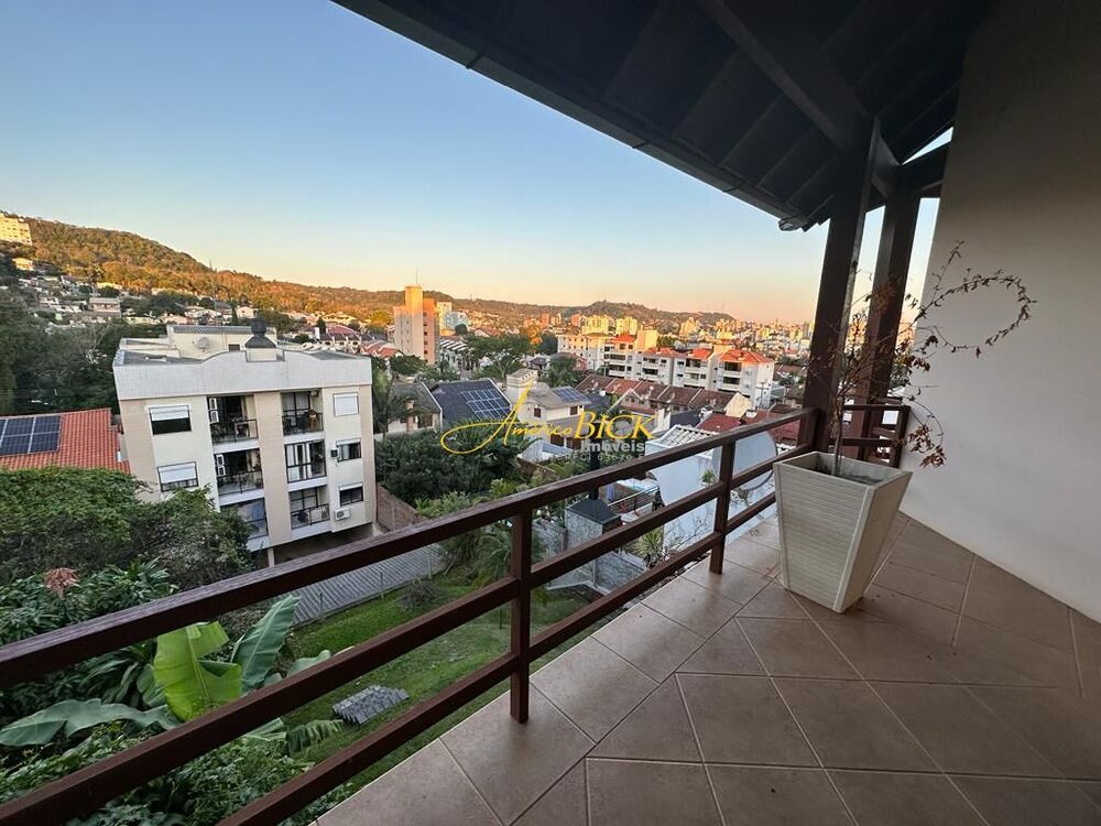 Casa à venda com 2 quartos, 163m² - Foto 4