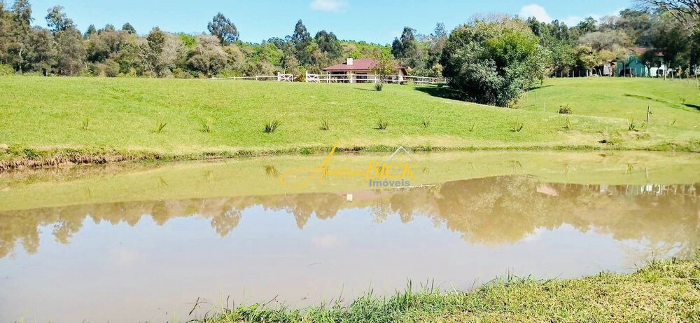 Sítio à venda com 2 quartos, 20000m² - Foto 2