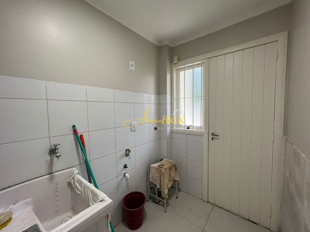 Casa, 3 quartos, 205 m² - Foto 2
