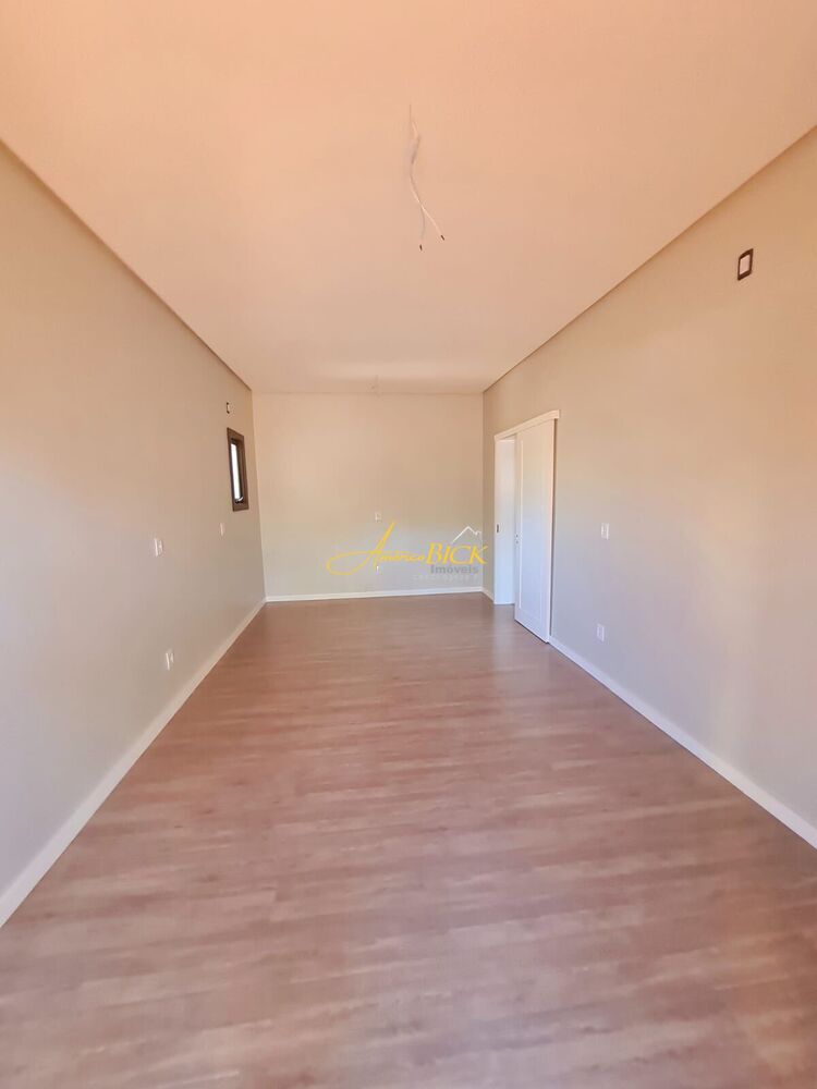 Casa, 3 quartos, 202 m² - Foto 2